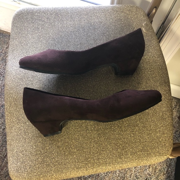 Chocolate Suede Pumps - Picture 4 of 5